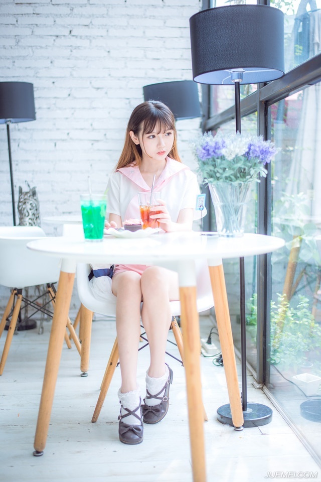 没有条件的朋友，不叫朋友，那叫手足了。——三毛《随想》